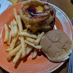 Diver Down - Bbq burger and fries