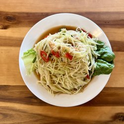 Elle’s Cafe Asian Cuisine - Papaya Salad