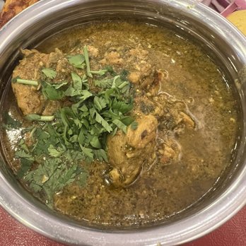 OMG Nafisa's Kitchen - Chicken Green Masala Chicken - Pakistani Near Me - Morton Grove, Illinois
