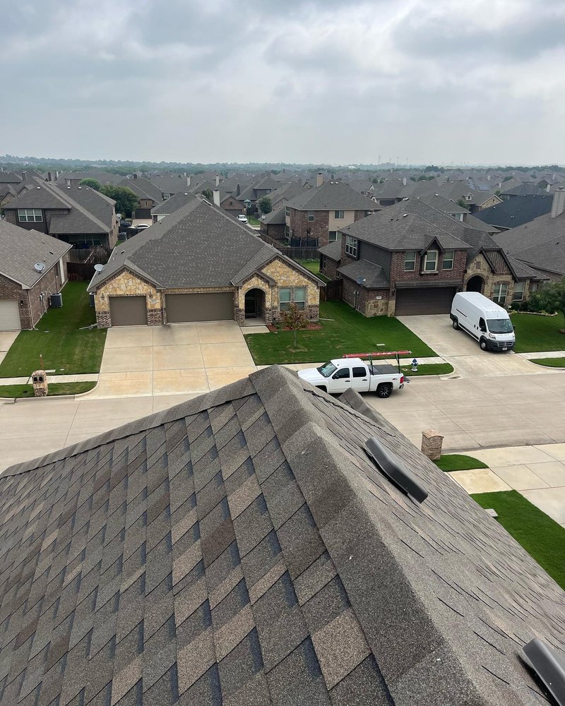 Slide of ER Roofing & Reconstruction