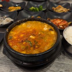 Baek Ri Hyang