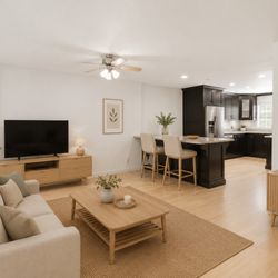 Isabella Luthje - Sotheby's International Realty - Just Listed | 438 S Garfield Ave #E, Monterey Park

4 BD | 3 BA | 1,851 SF
Beautifully updated townhouse on a quiet cul-de-sac with fres