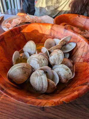 Half Shell Raw Bar by null