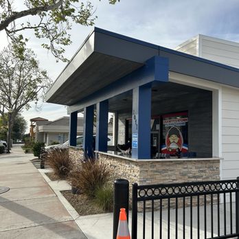 Lola Betty's Kitchen - Small cute front counter and seating area. - Food Trucks Near Me - Camarillo, California Lola Betty's Kitchen - Small cute front counter and seating area. - Food Trucks Near Me - Camarillo, California
