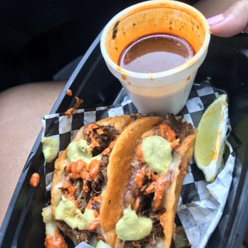 La Eskinna - Birria with green and red salsa - Food Trucks Near Me - Orlando, Florida