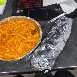 Tonino Pizza & Pasta - Penne Pasta with Vodka Sauce & buttered roll