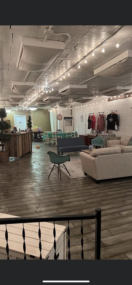 Social spots from Unravel Escape Room