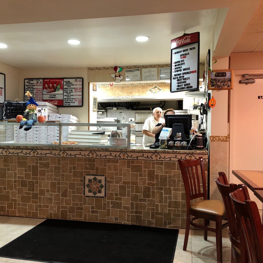 Counter area Husban and wife Italiano team !