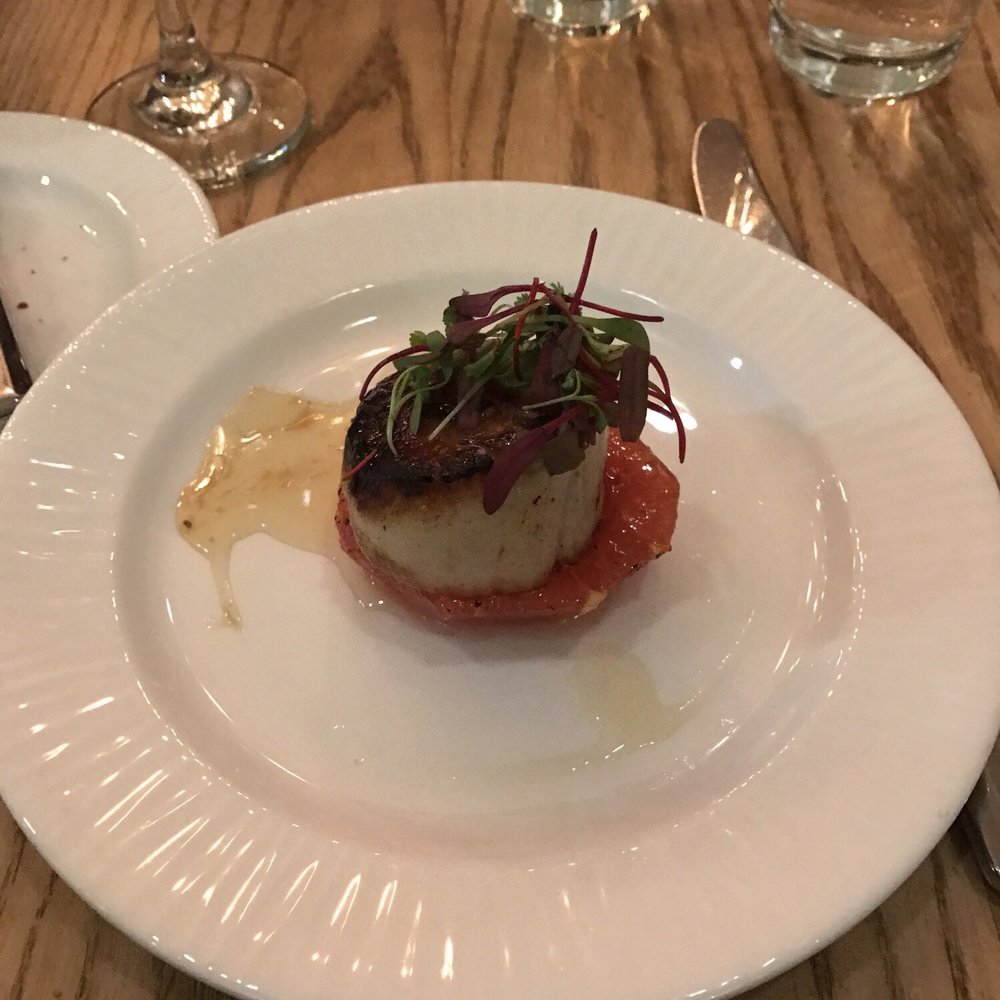 22 Square Restaurant - Scallop with grapefruit brûlée for appetizer - American Near Me - Savannah, Georgia