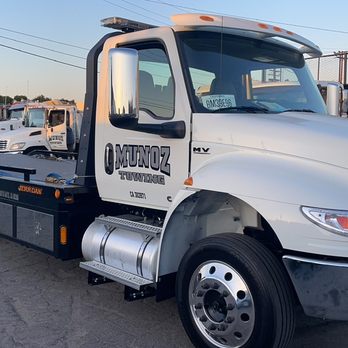 Munoz Towing - Towing Near Me - Paramount , California Munoz Towing - Towing Near Me - Paramount , California