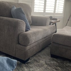 R & R Upholstery - The chair cushion was replaced.