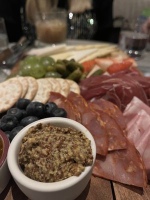 Bar Genevieve by null