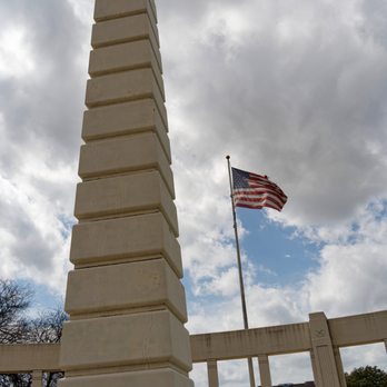 Dealey Plaza - Landmarks & Historical Buildings Near Me - Dallas, Texas Dealey Plaza - Landmarks & Historical Buildings Near Me - Dallas, Texas
