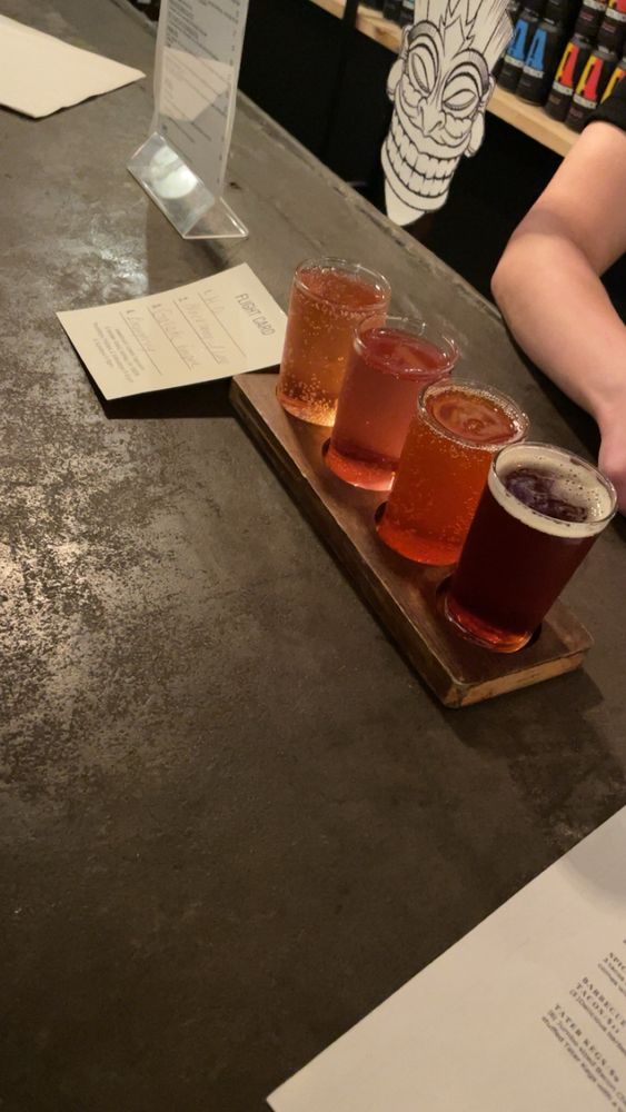 Awestruck Ciders Logo