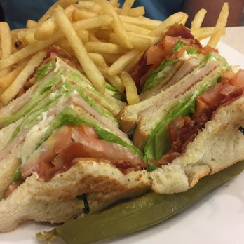 Zippy's Kahului - Club w/fries - Fast Food Near Me - Kahului, Hawaii