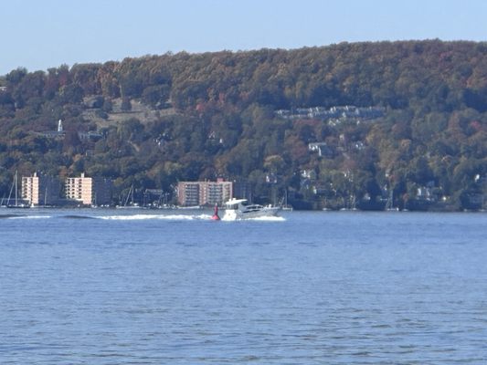 Hudson Farmer & The Fish Restaurant by null