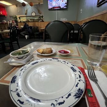 Wah Shine - chicken wonton soup, egg roll and cheese puff - Chinese Near Me - Vacaville, California
