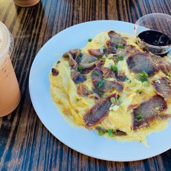 順興茶檔 - Roast pork with scrambled eggs - delicious! Milk tea - old school goodness!