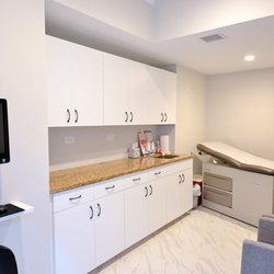 Manhattan Gastroenterology Upper East Side Exam Room