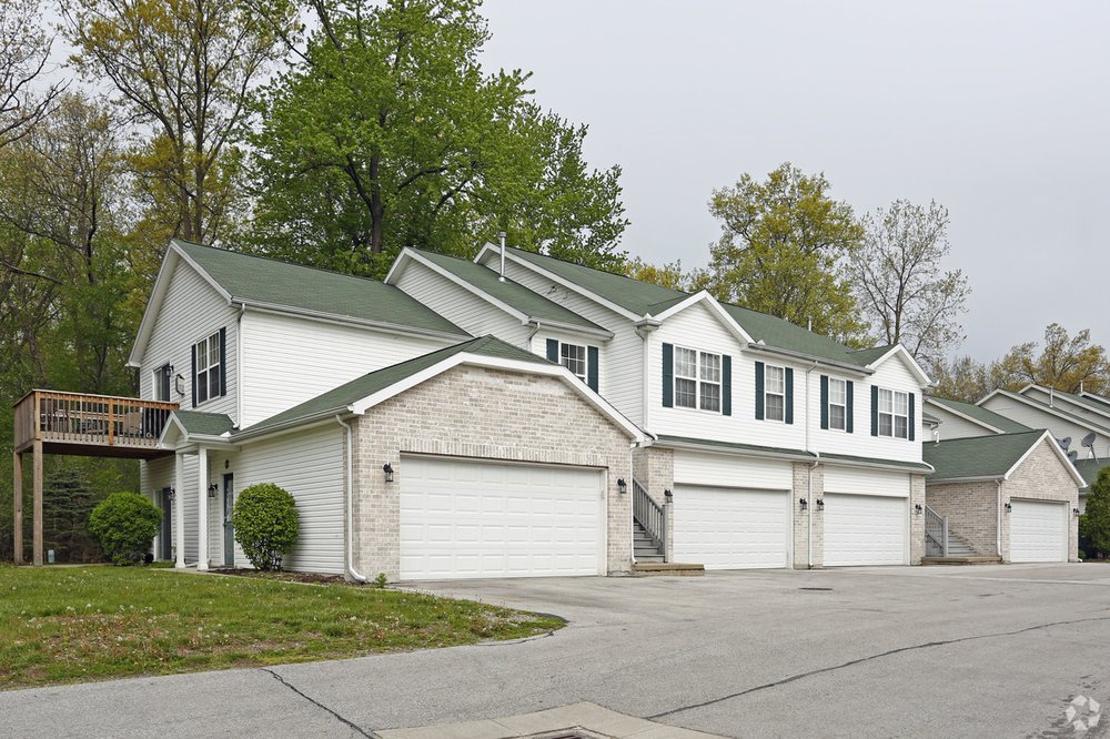 DERBY VILLAGE TOWNHOMES 2826 Floex Dr, Toledo, Ohio Apartments
