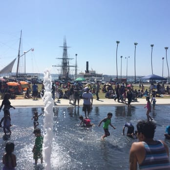 Waterfront Park - Ships in the background - Parks Near Me - San Diego, California Waterfront Park - Ships in the background - Parks Near Me - San Diego, California