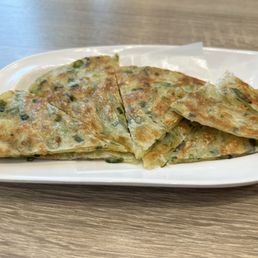 scallion pancake ($3)