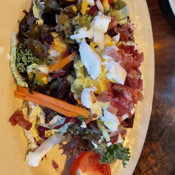 Rutherford Grill - Traditional salad - American Near Me - Rutherford, California Rutherford Grill - Traditional salad - American Near Me - Rutherford, California