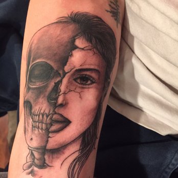 Ink Monkey Tattoo and Piercing - Piercing Near Me - Venice, California Ink Monkey Tattoo and Piercing - Piercing Near Me - Venice, California