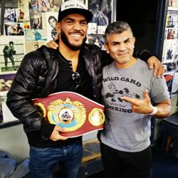 Eddie's Boxing Crew - With the champ Ray Beltran at the wildcard boxing gym