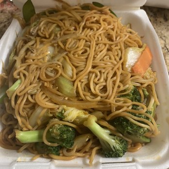 Best Wok - Vegetable Chow Mein - Chinese Near Me - Calimesa, California