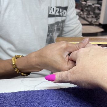 Organic Nails & Spa - Ben fixing my broken nail- no charge! - Eyelash Service Near Me - Coconut Creek, Florida Organic Nails & Spa - Ben fixing my broken nail- no charge! - Eyelash Service Near Me - Coconut Creek, Florida