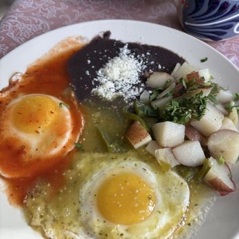 Buenos Días Cafe - Huevos Divorciados not filling but I enjoyed the flavors! - Breakfast & Brunch Near Me - Gulf Breeze, Florida Buenos Días Cafe - Huevos Divorciados not filling but I enjoyed the flavors! - Breakfast & Brunch Near Me - Gulf Breeze, Florida