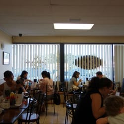Yen Linh - Dining area