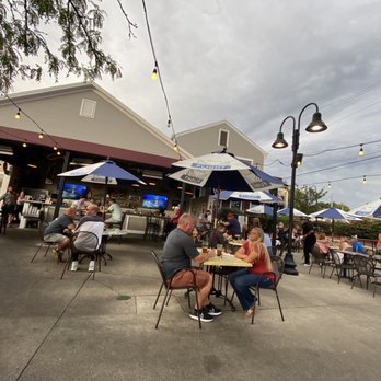 Barleycorn's Lakeside Park - Patio - American Near Me - Lakeside Park, Kentucky