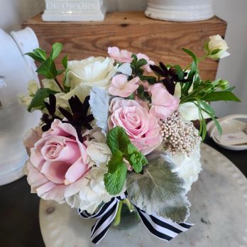 Couture Flowers by Kimberly Perry - Wedding Planning Near Me - Costa Mesa, California Couture Flowers by Kimberly Perry - Wedding Planning Near Me - Costa Mesa, California