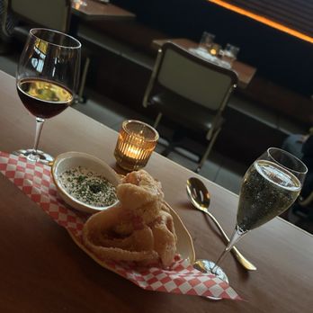 Milton's American Trattoria - Onion rings - Italian Near Me - Houston, Texas Milton's American Trattoria - Onion rings - Italian Near Me - Houston, Texas