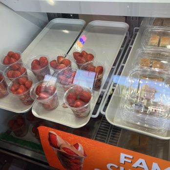 Ara's Shawarma - Vanowen - Chocolate Strawberries - Mediterranean Near Me - North Hollywood, California