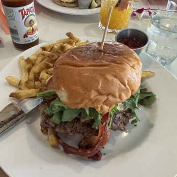 Cody's La Jolla - Cody's Burger with Fried Egg and Bacon - Breakfast & Brunch Near Me - La Jolla, California