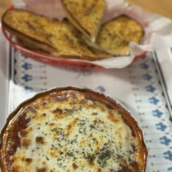 Homemade Lasagna with Meat Sauce/Garlic Bread