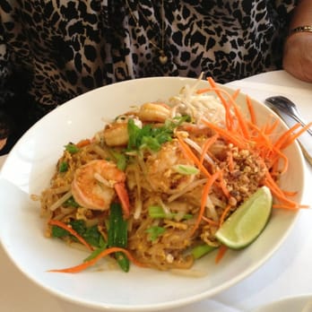 Coconut Rabbit - Shrimp Pad Thai - Thai Near Me - Los Alamitos, California