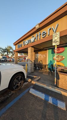 The Donuttery by null