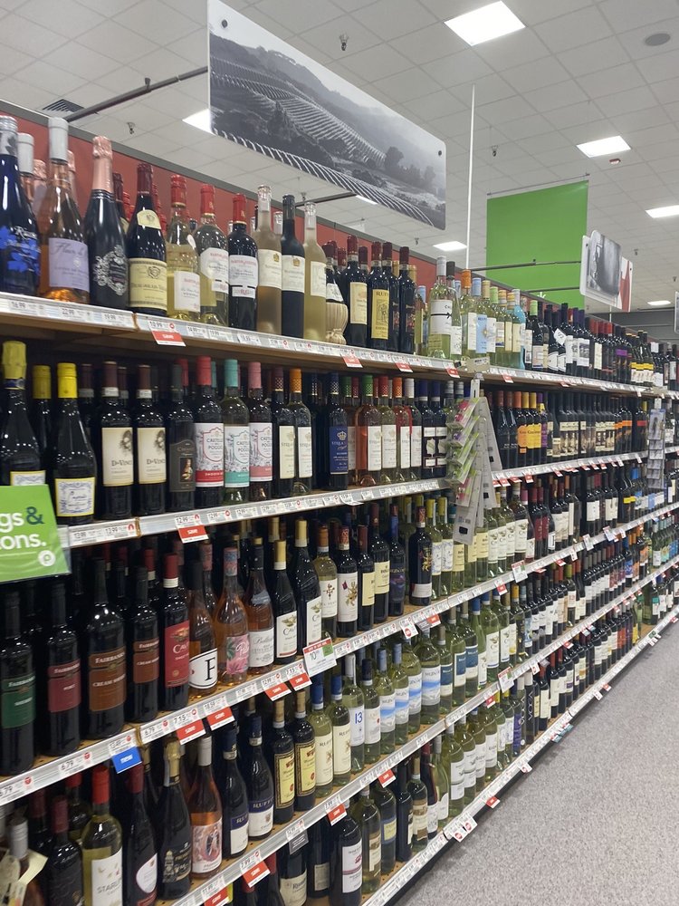 PUBLIX SUPER MARKETS Updated September 2024 15 Photos & 23 Reviews 1555 S Highland Ave