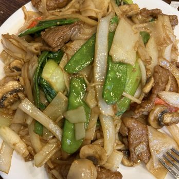 Good Friends Restaurant - Beef Chow Fun - Chinese Near Me - Sacramento, California Good Friends Restaurant - Beef Chow Fun - Chinese Near Me - Sacramento, California