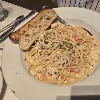 Bravo! Italian Kitchen - Shrimp scampi - Italian Near Me - Rochester Hills, Michigan Bravo! Italian Kitchen - Shrimp scampi - Italian Near Me - Rochester Hills, Michigan