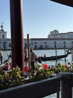 Hotel Monaco & Grand Canal by null