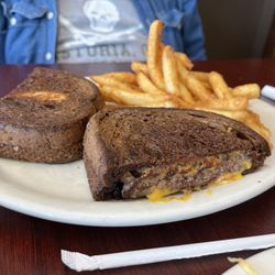 Granny's Country Cafe - Patty Melt