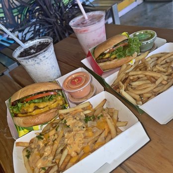 Plantees - Single + Double patty burger. Plant style and regular fries. Oreo and strawberry milkshake. 1 of each sauce. - Burgers Near Me - Orlando, Florida Plantees - Single + Double patty burger. Plant style and regular fries. Oreo and strawberry milkshake. 1 of each sauce. - Burgers Near Me - Orlando, Florida
