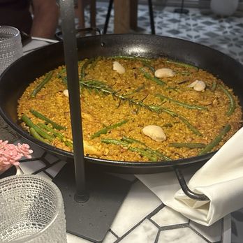 CalaMillor - Valenciana Paella (2 People) - Spanish Near Me - Miami, Florida CalaMillor - Valenciana Paella (2 People) - Spanish Near Me - Miami, Florida
