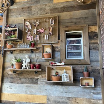 Cafe Bubamara - Chic wall - Modern European Near Me - Clifton, New Jersey