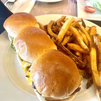 BREW'd Craft Pub - Philly Cheese steak slider's - Gastropubs Near Me - Honolulu, Hawaii